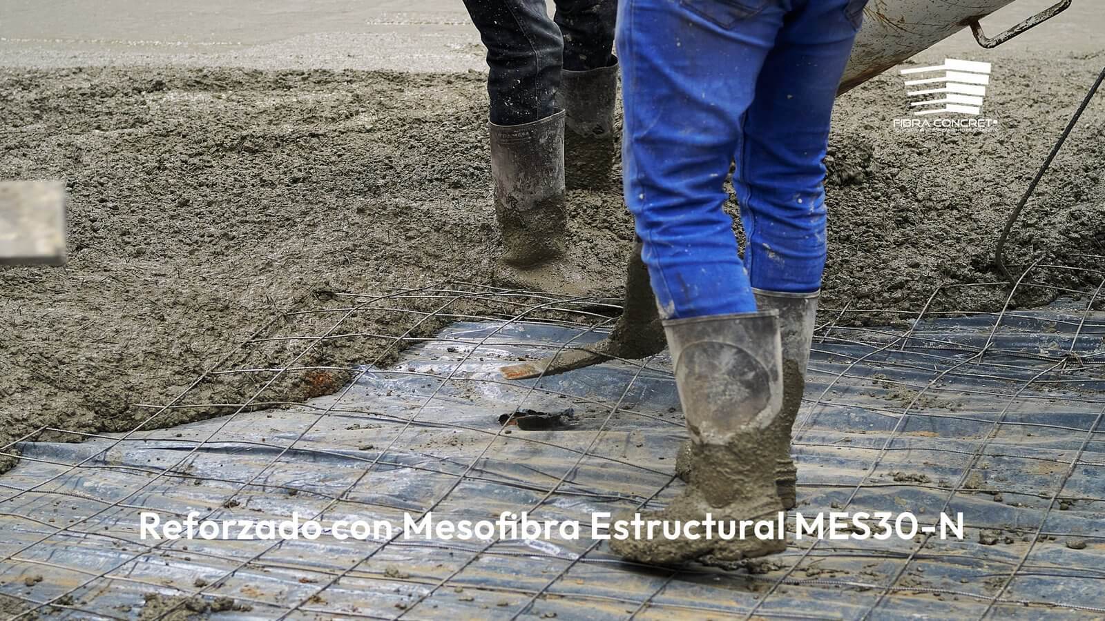 Reforzado con malla y Mesofibra Estructural MES30-N